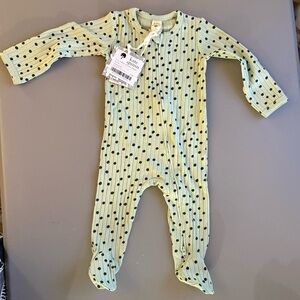 Kate Quinn one way sleeper footed size 0-3 mos New